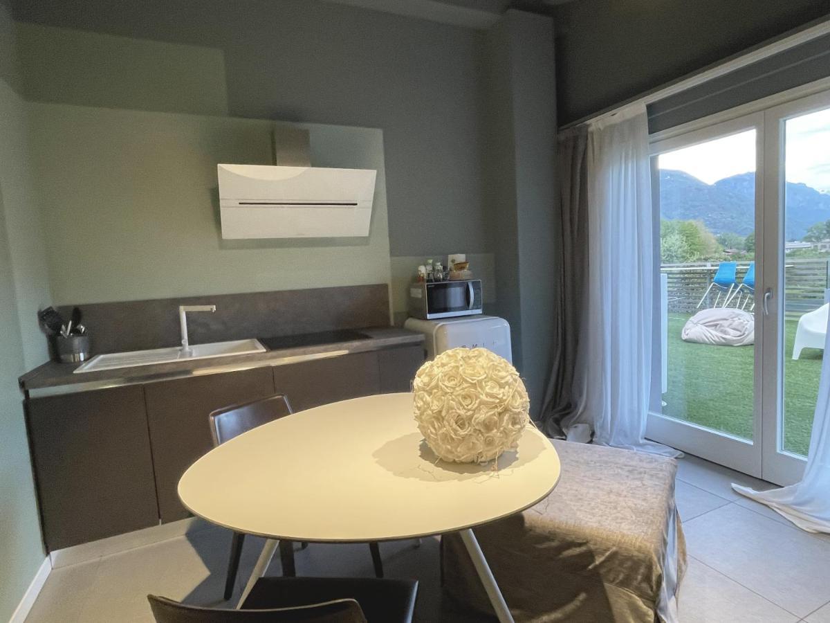 Art B&B Design Costa Volpino Exterior foto