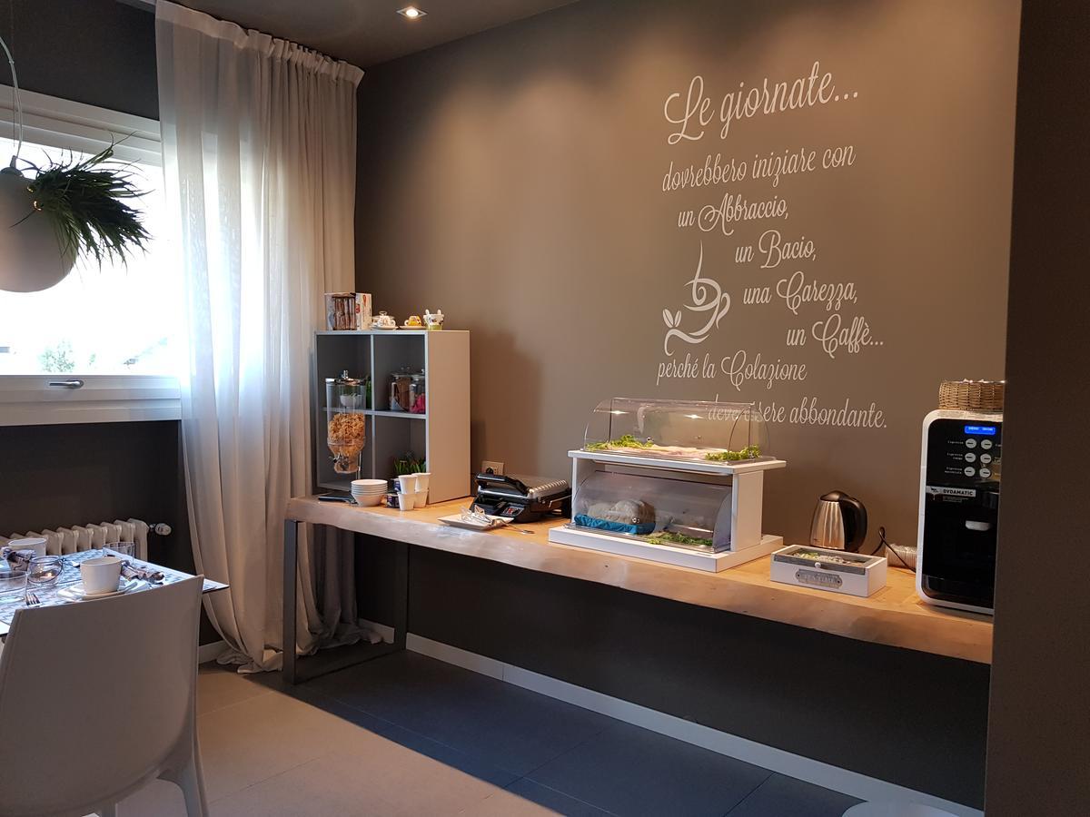 Art B&B Design Costa Volpino Exterior foto